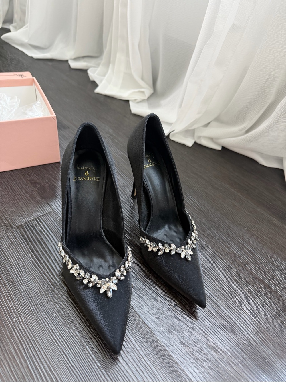 Black Crystal-Embellished Women's Pumps